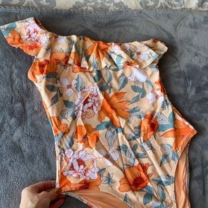 BNWT from Cupshe, never worn. A little too big on me.